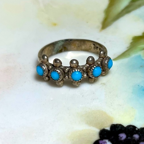 Petite Point Turquoise Sterling Silver Ring Vintage Native American - Picture 1 of 4